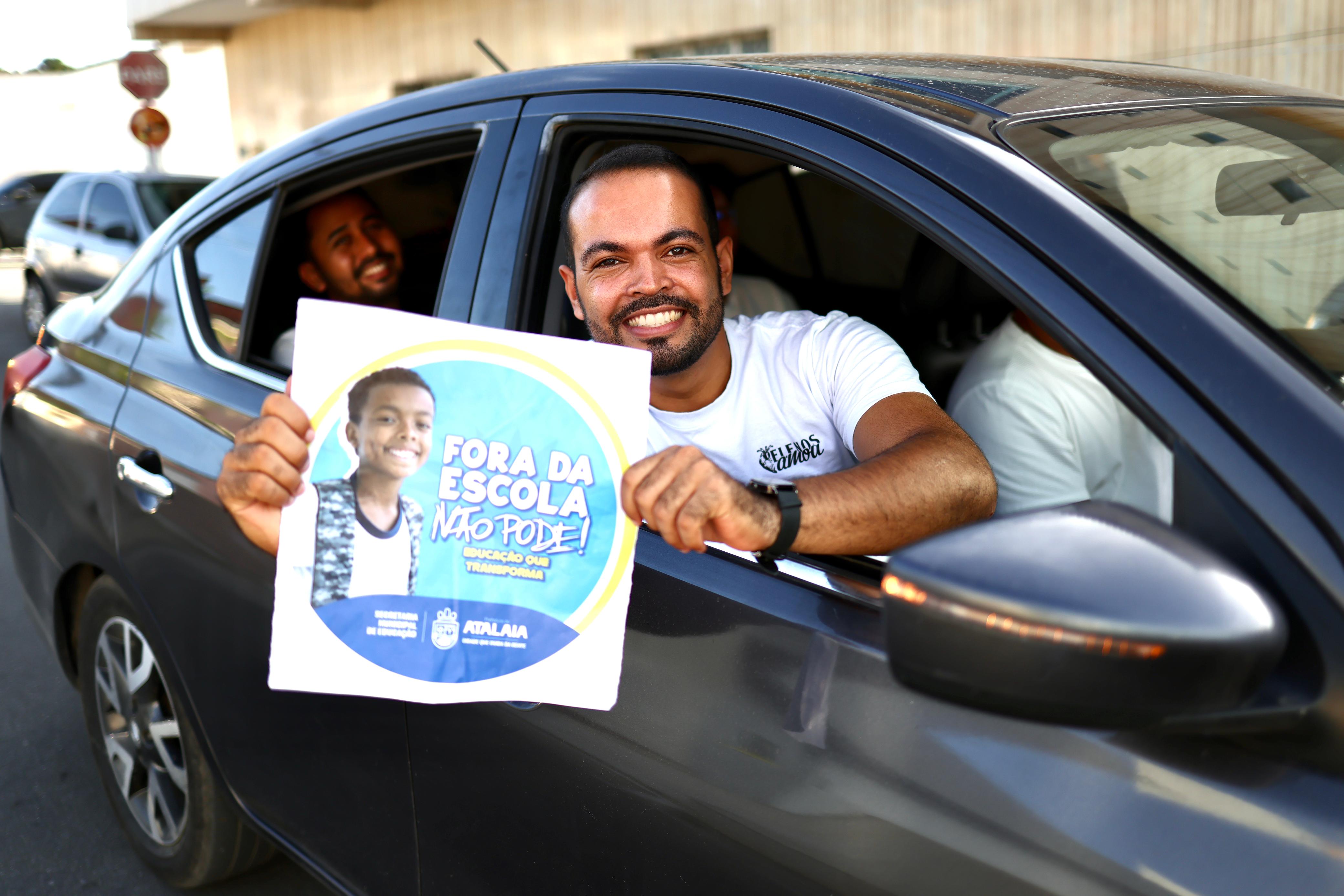 Buzinaço da Busca Ativa Escolar mobiliza Atalaia e reforça importância da matrícula até 4 de fevereiro